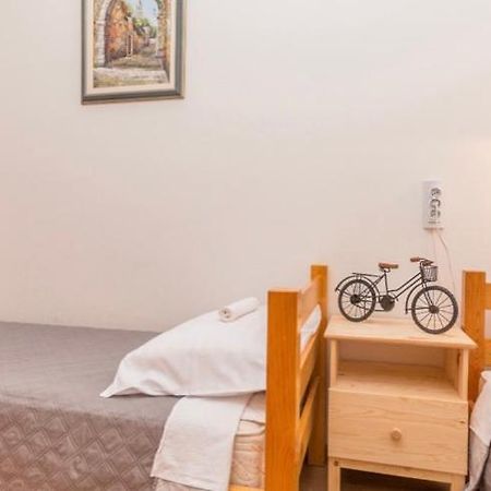 Villa Kuca Za Odmor à Sveti Filip i Jakov Extérieur photo