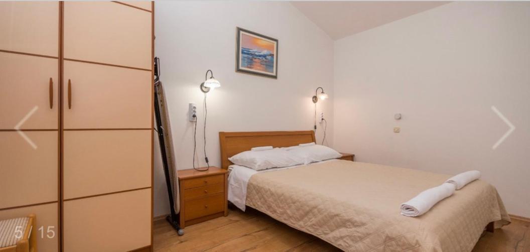 Villa Kuca Za Odmor à Sveti Filip i Jakov Extérieur photo
